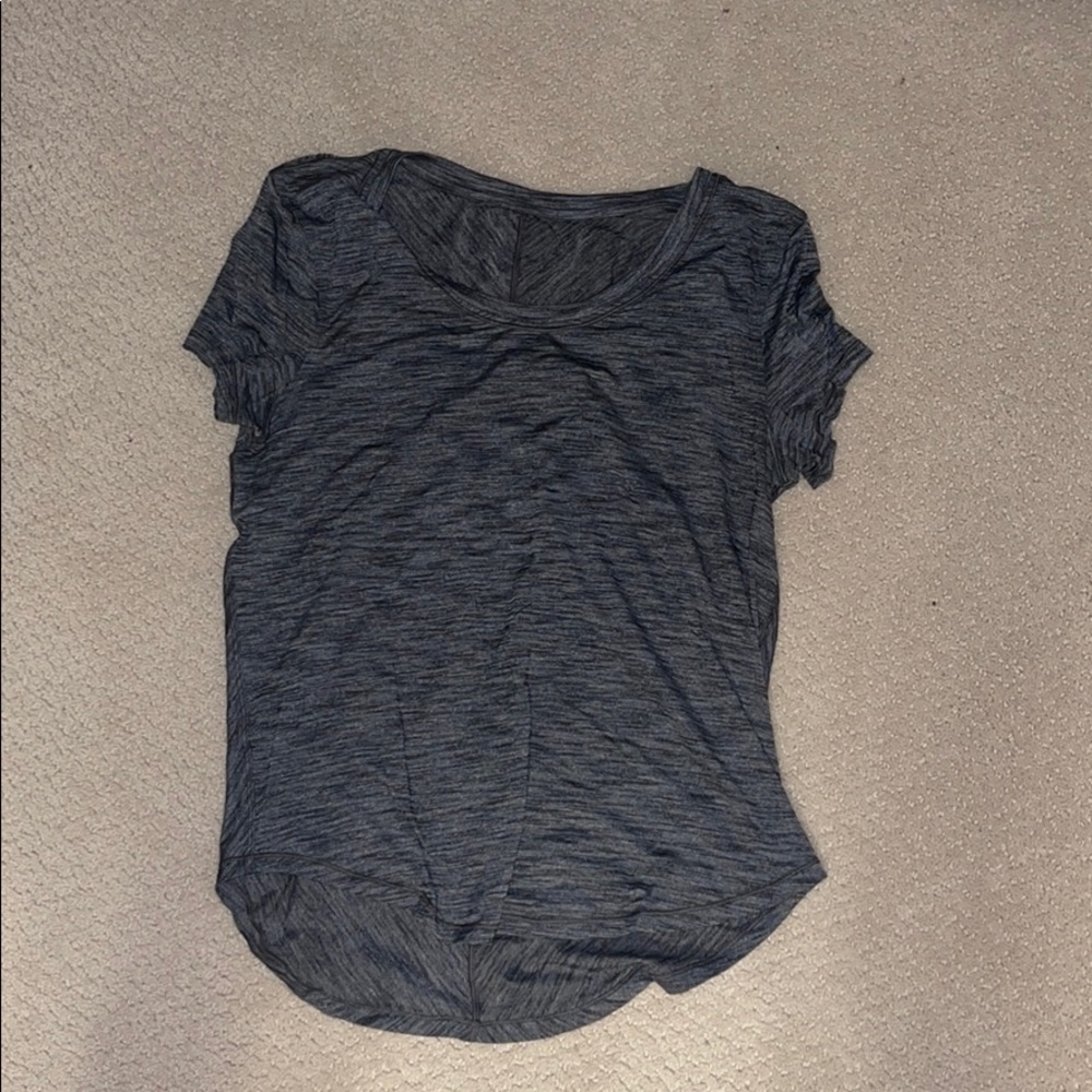Lululemon T shirt